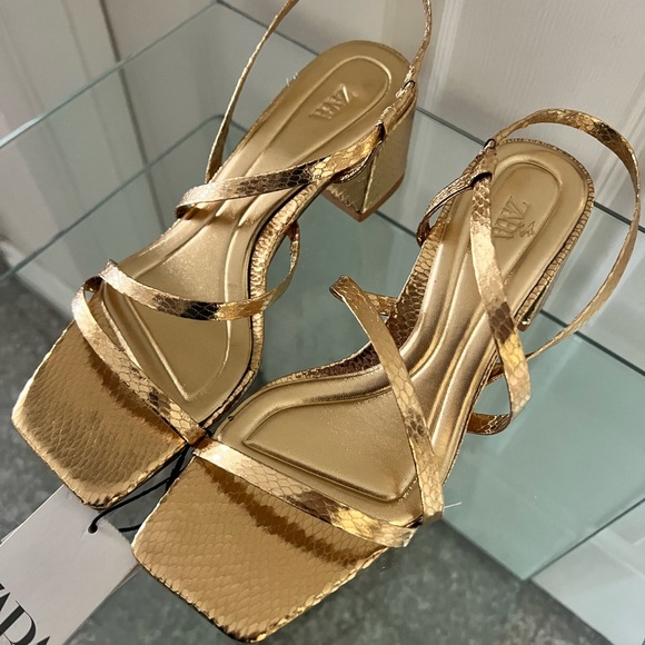 Brand NEW metallic gold Zara sandals. Available in EU 6/US 6 and EU 37/US 6.5. - Picture 7 of 8